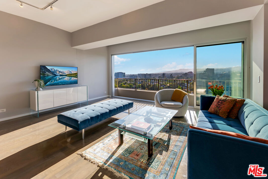 10501 Wilshire Blvd Unit: 1902