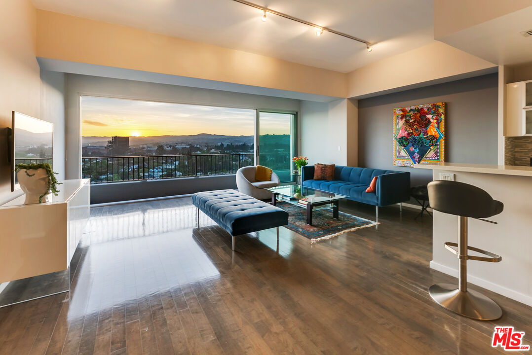 10501 Wilshire Blvd Unit: 1902