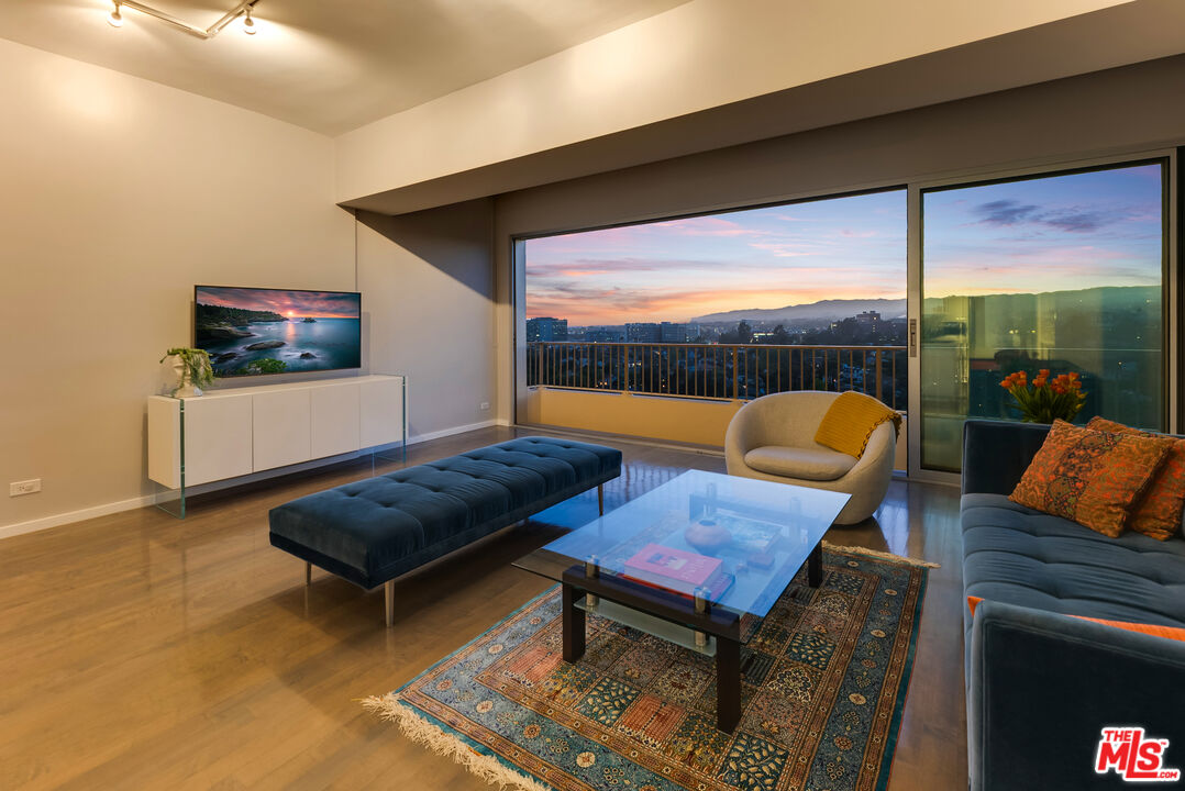 10501 Wilshire Blvd Unit: 1902
