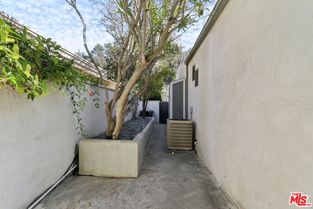 15539 Hamner Dr