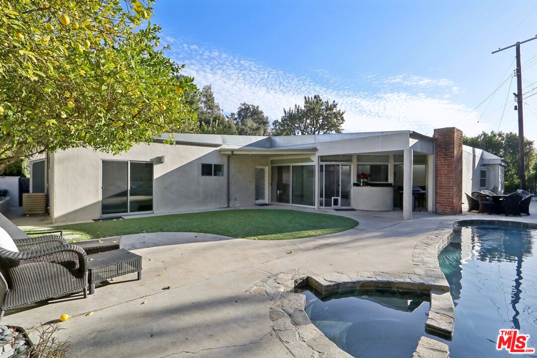 15539 Hamner Dr