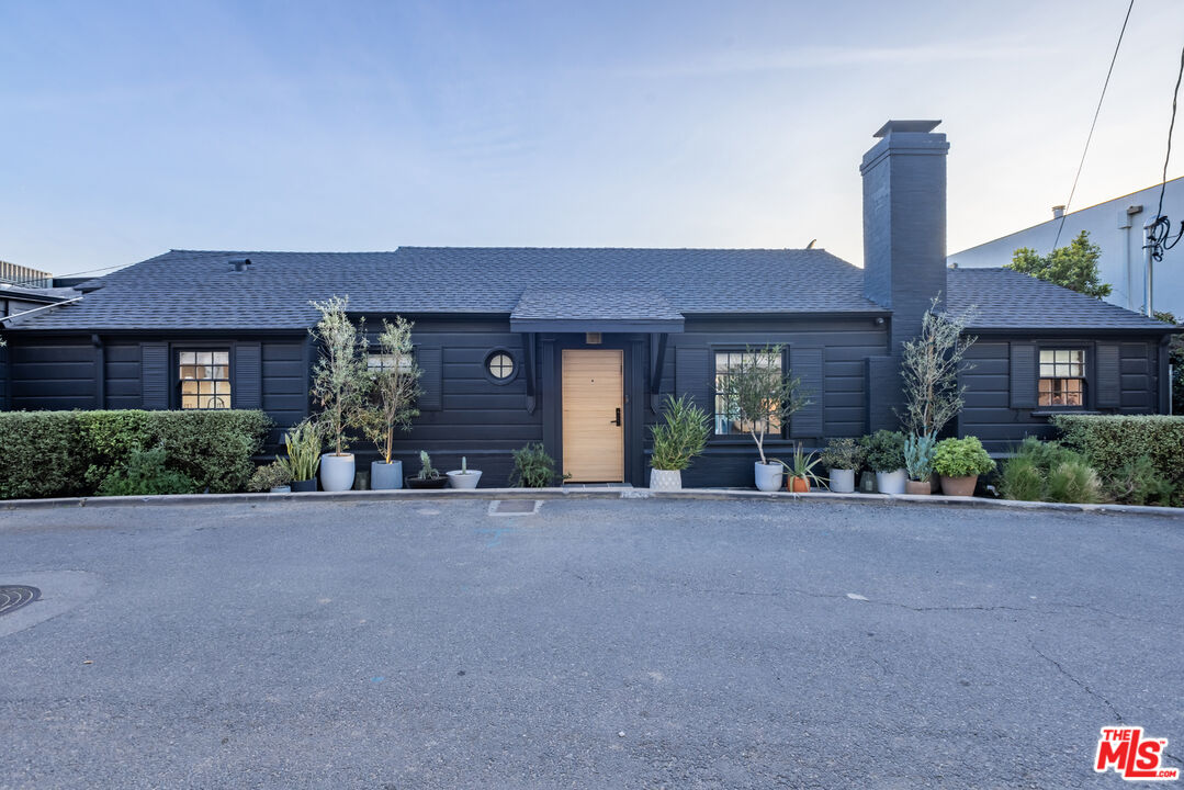 8430 Franklin Ave