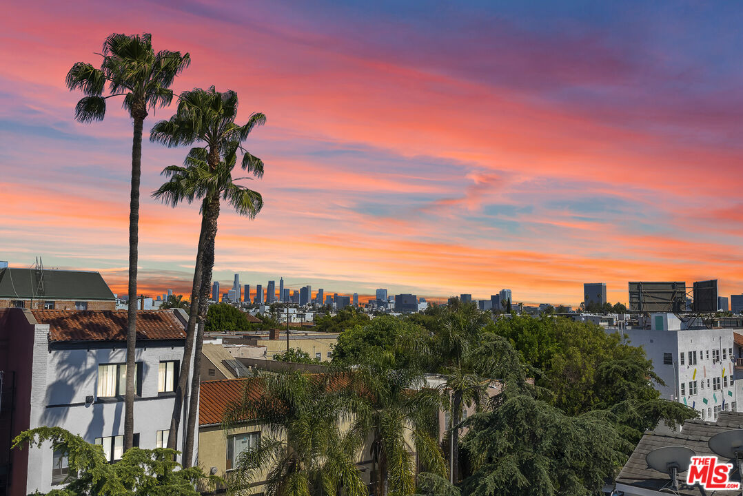 733 N Gramercy Place