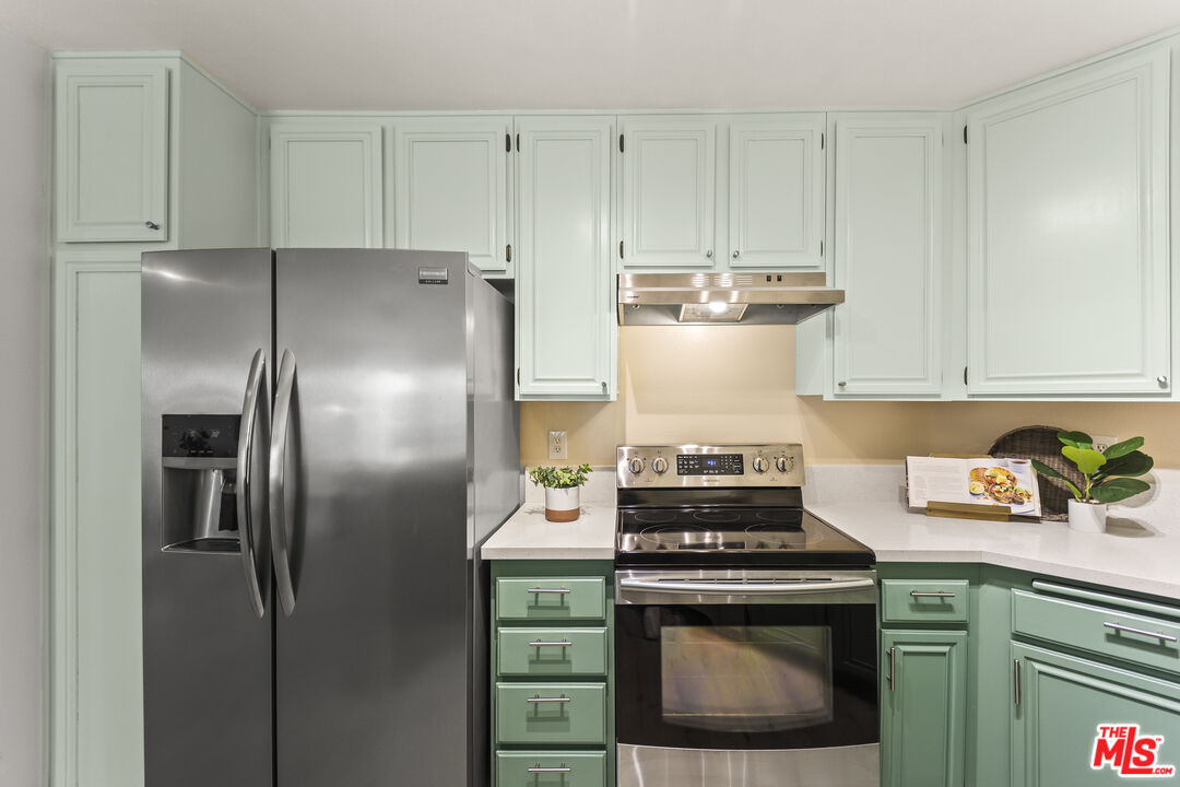 4589 Via Marisol Unit: 160