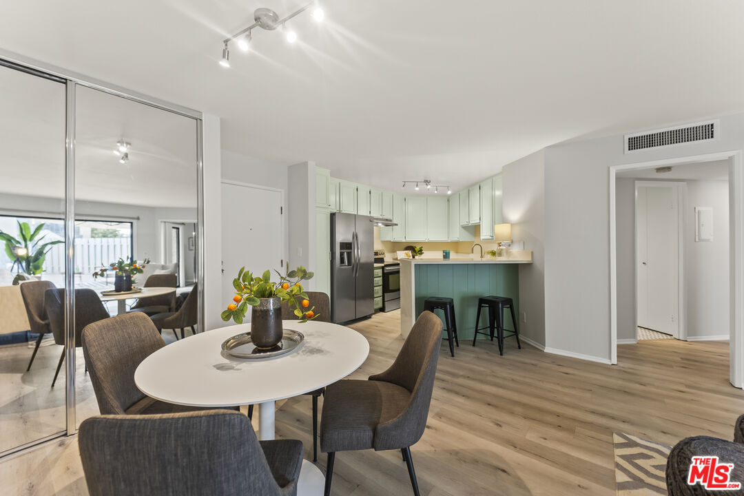 4589 Via Marisol Unit: 160