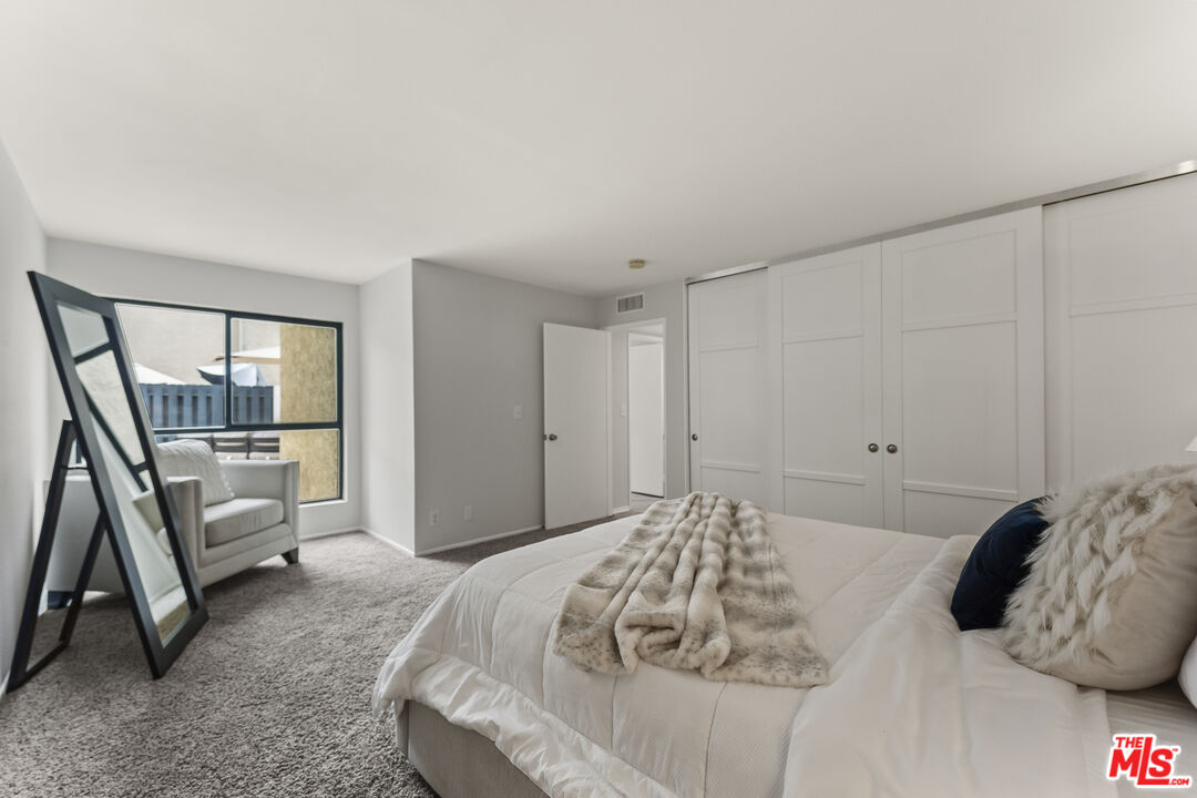 4589 Via Marisol Unit: 160