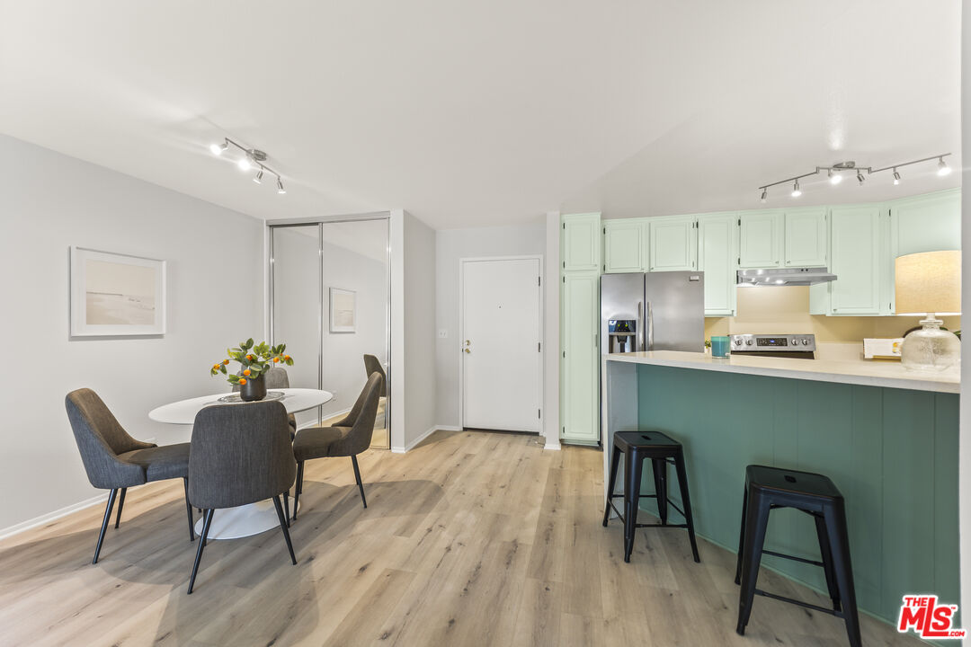 4589 Via Marisol Unit: 160