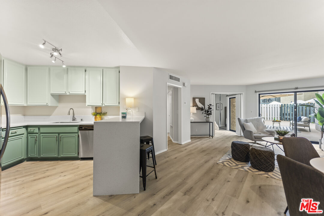 4589 Via Marisol Unit: 160