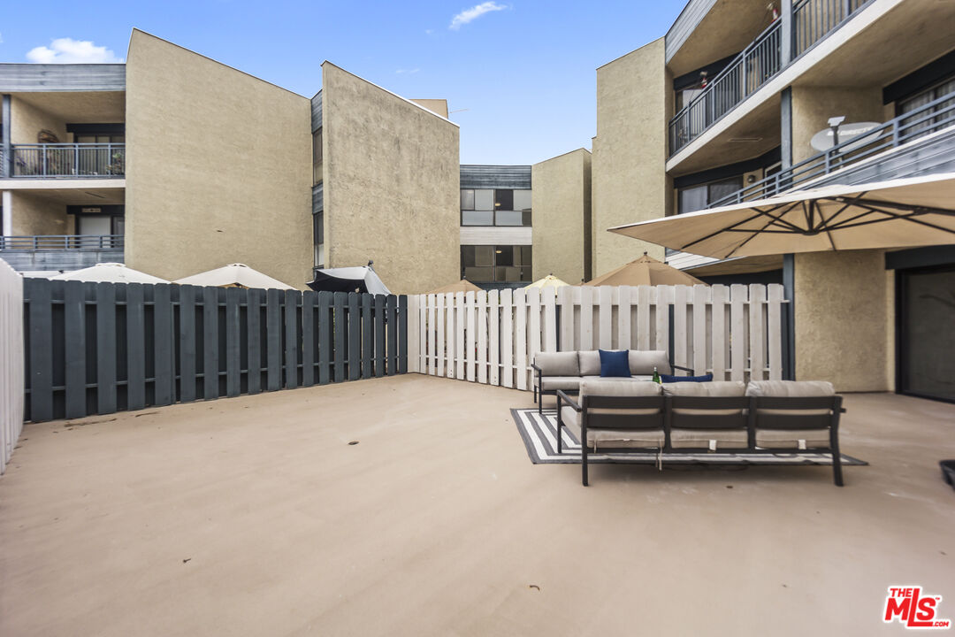 4589 Via Marisol Unit: 160