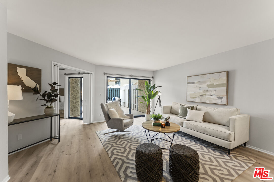 4589 Via Marisol Unit: 160