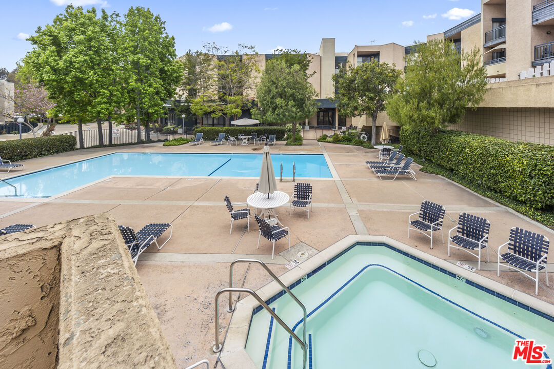 4589 Via Marisol Unit: 160