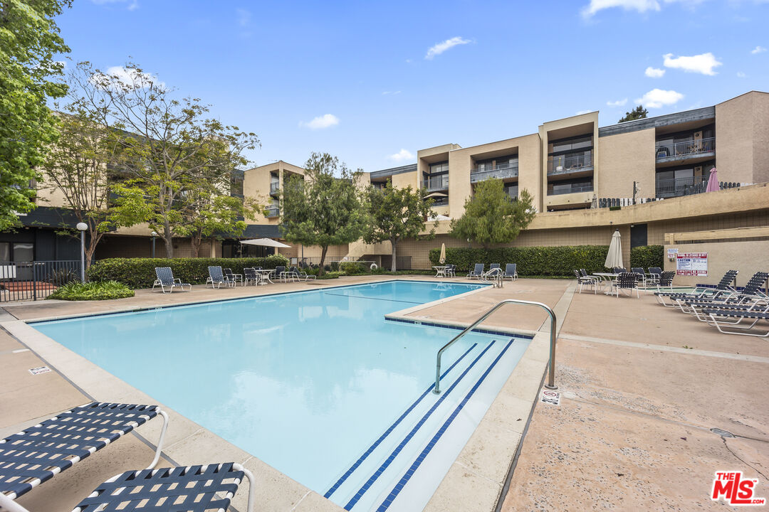 4589 Via Marisol Unit: 160