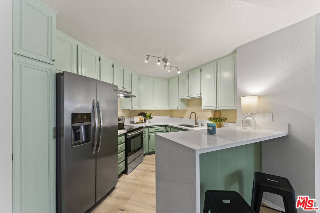 4589 Via Marisol Unit: 160