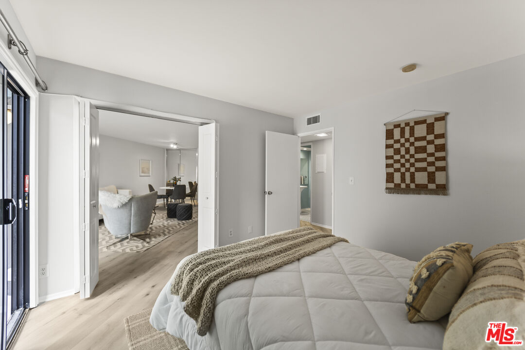 4589 Via Marisol Unit: 160