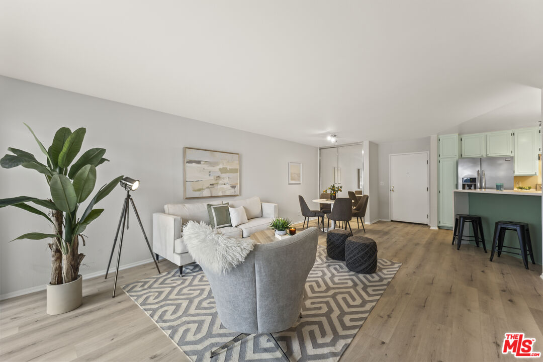 4589 Via Marisol Unit: 160