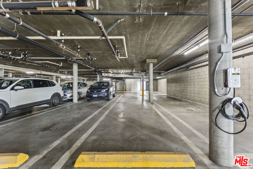 4589 Via Marisol Unit: 160