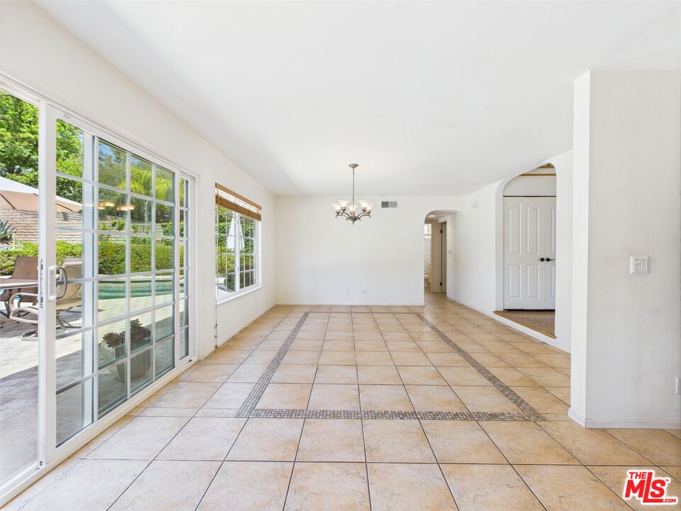 26065 Redbluff Dr