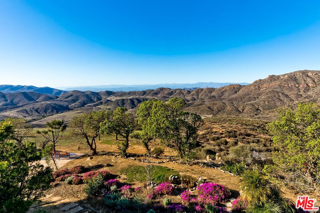 10827 Pacific View Dr