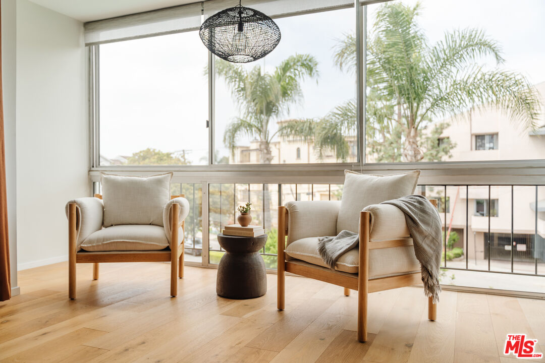 11687 Montana Ave Unit: 209