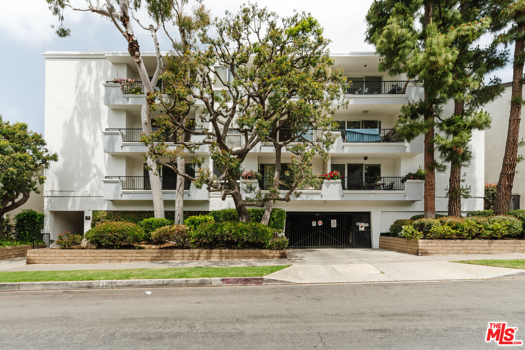 11687 Montana Ave Unit: 209