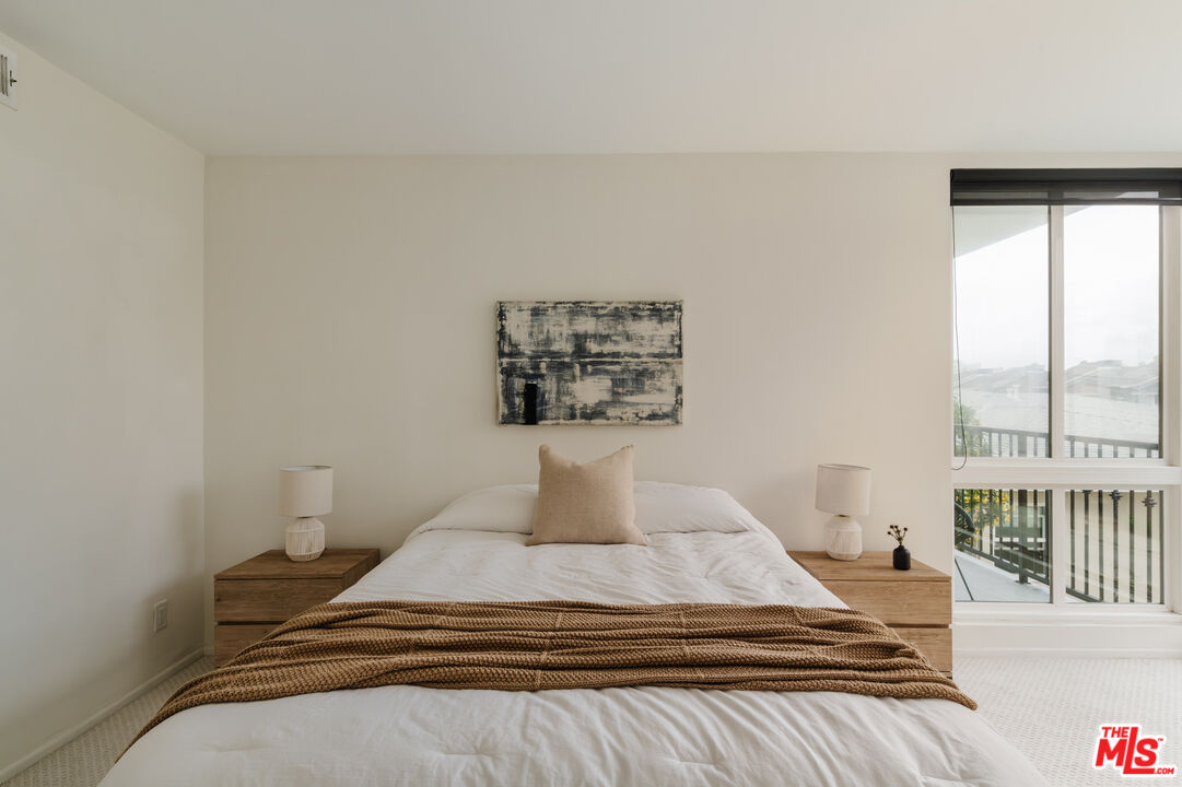 11687 Montana Ave Unit: 209