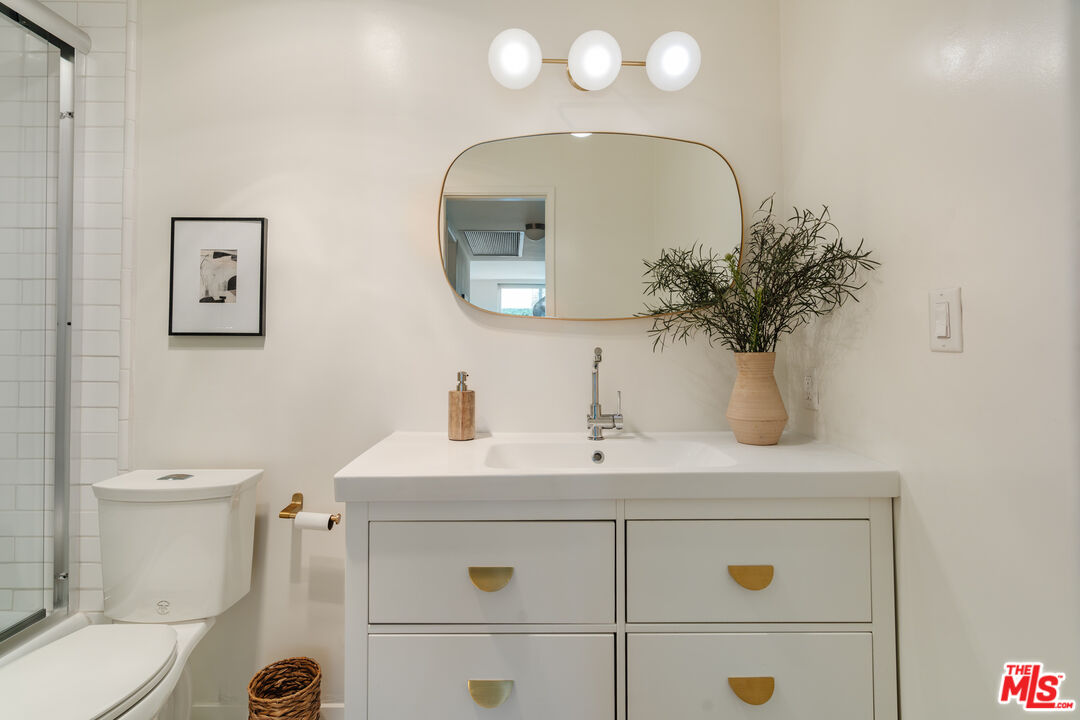 11687 Montana Ave Unit: 209