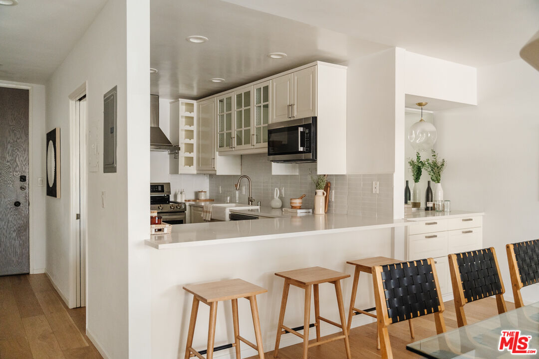 11687 Montana Ave Unit: 209