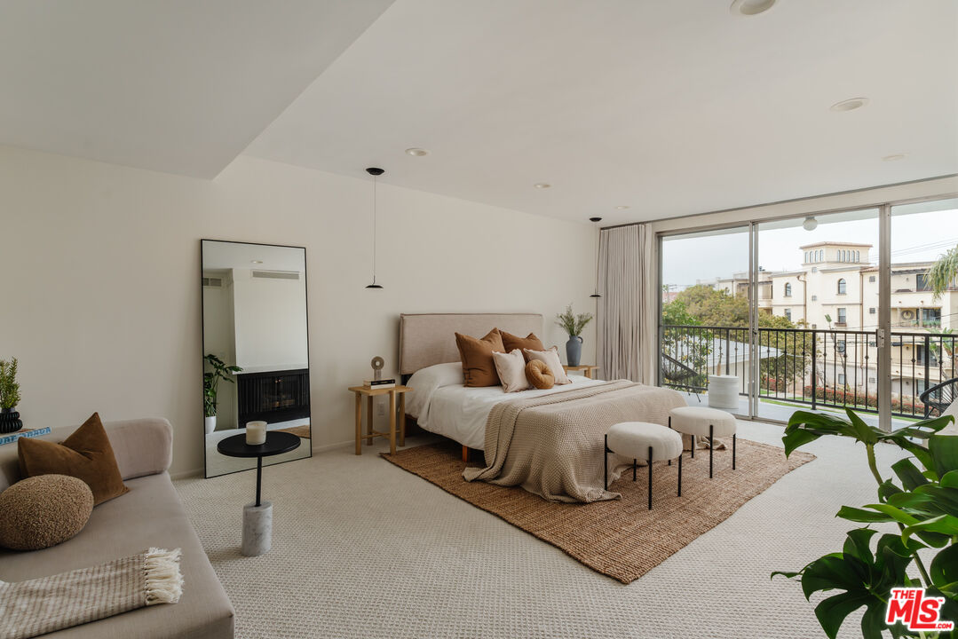 11687 Montana Ave Unit: 209