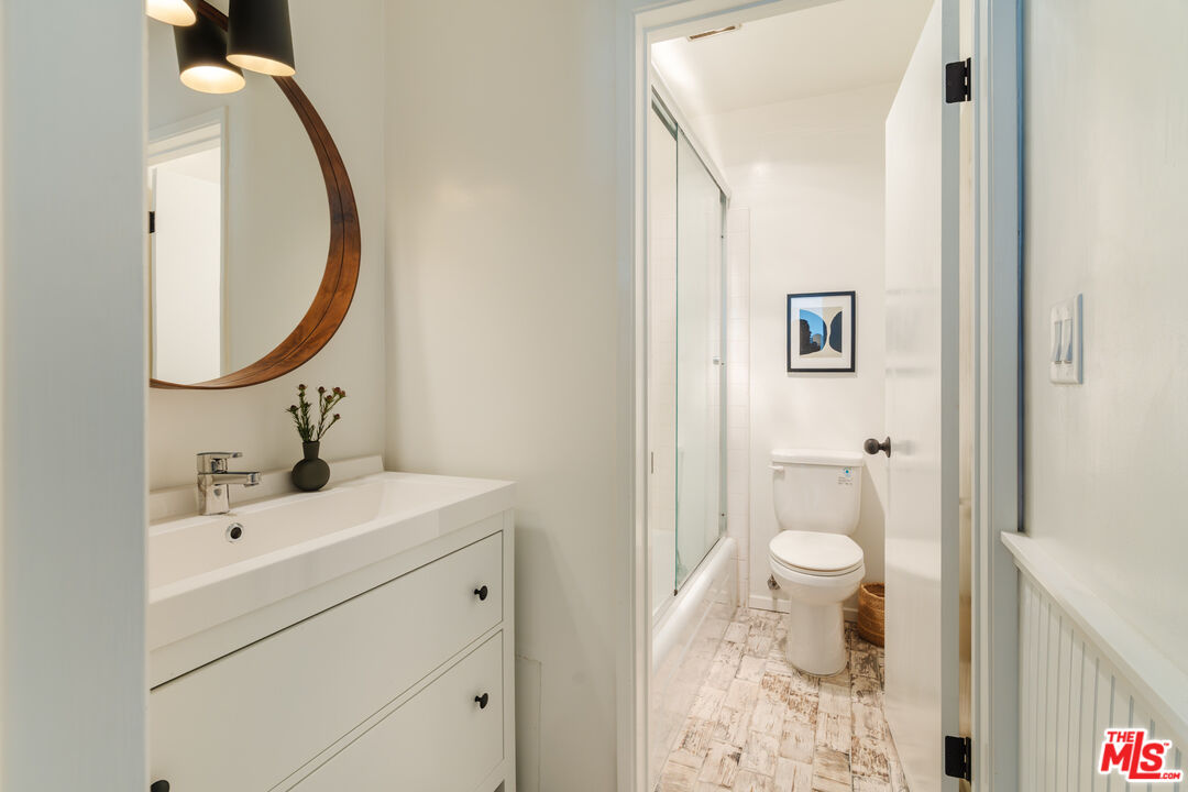 11687 Montana Ave Unit: 209