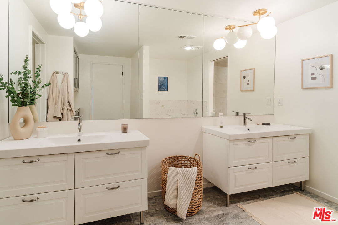 11687 Montana Ave Unit: 209