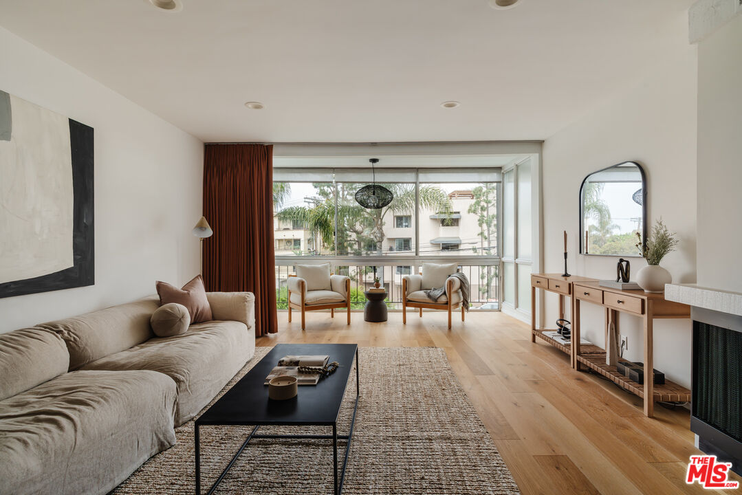 11687 Montana Ave Unit: 209