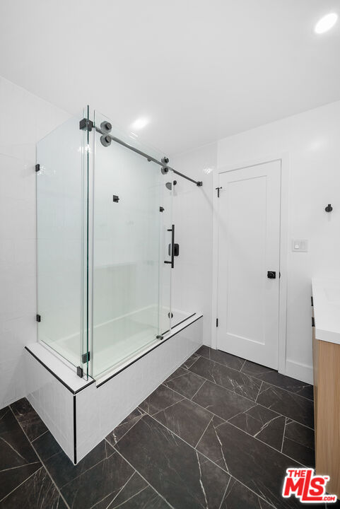 605 San Vicente Blvd Unit: 107