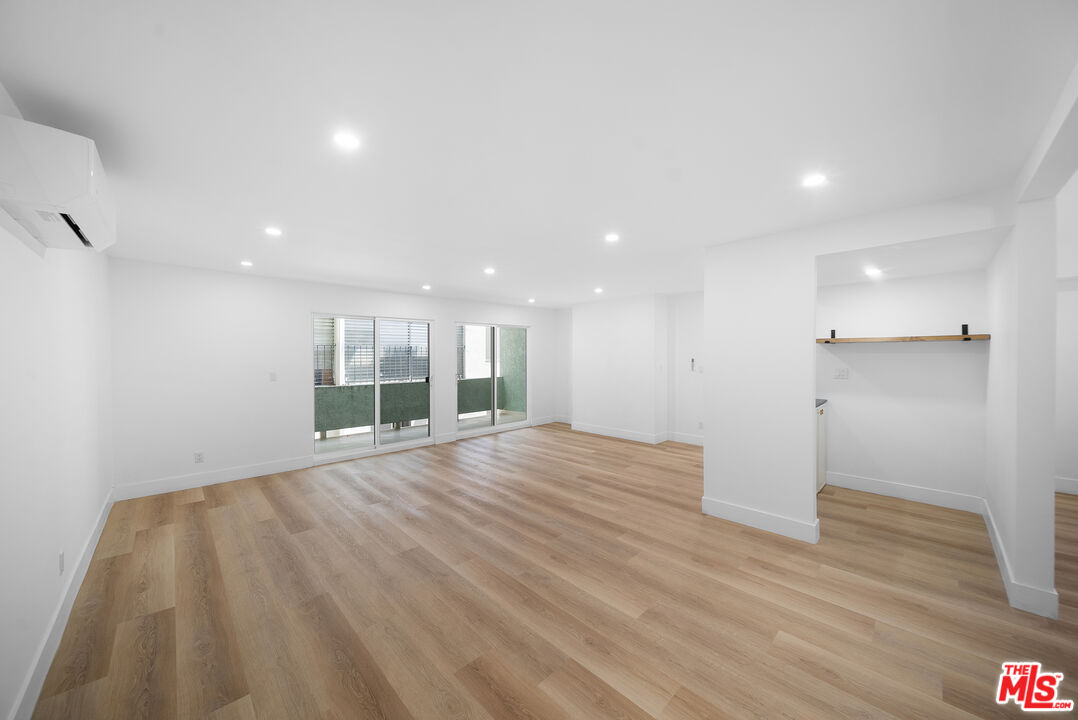 605 San Vicente Blvd Unit: 107