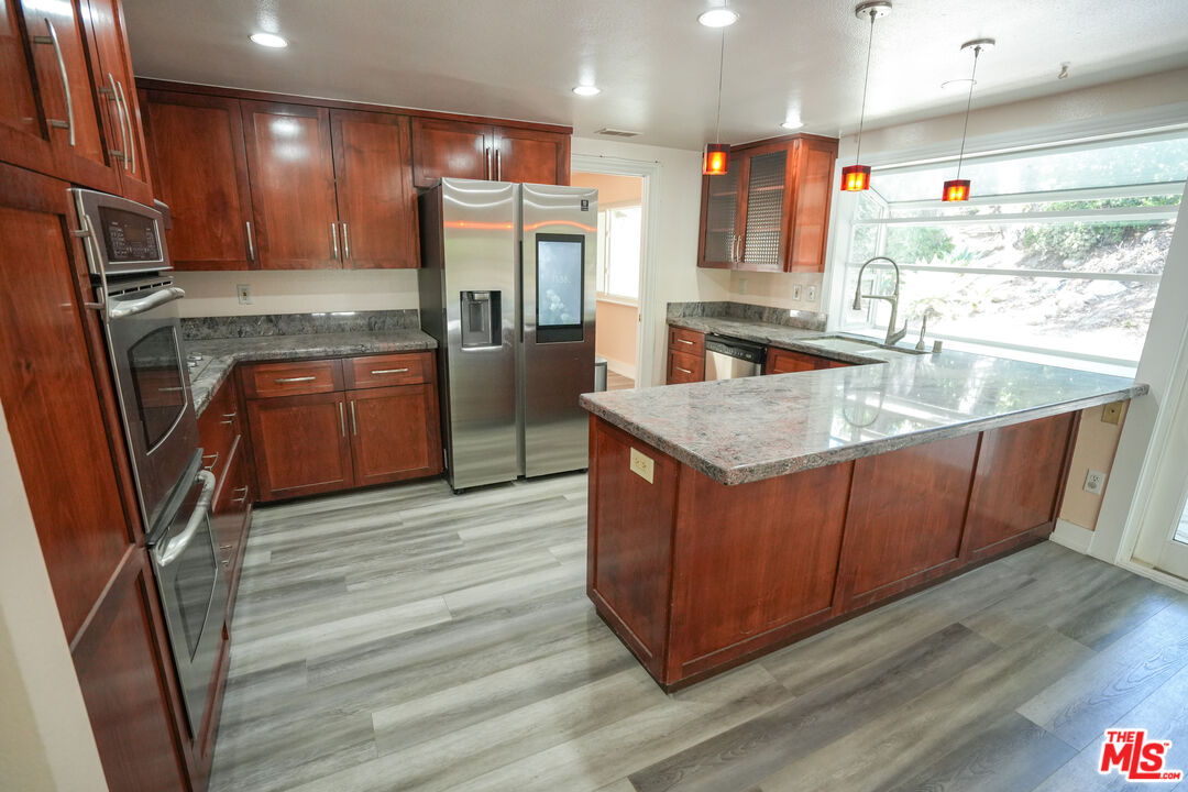 19616 Pine Valley Ave