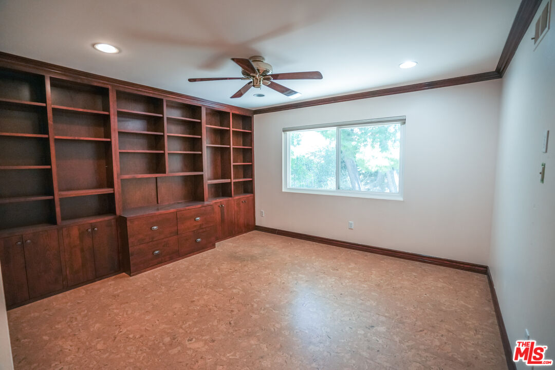 19616 Pine Valley Ave