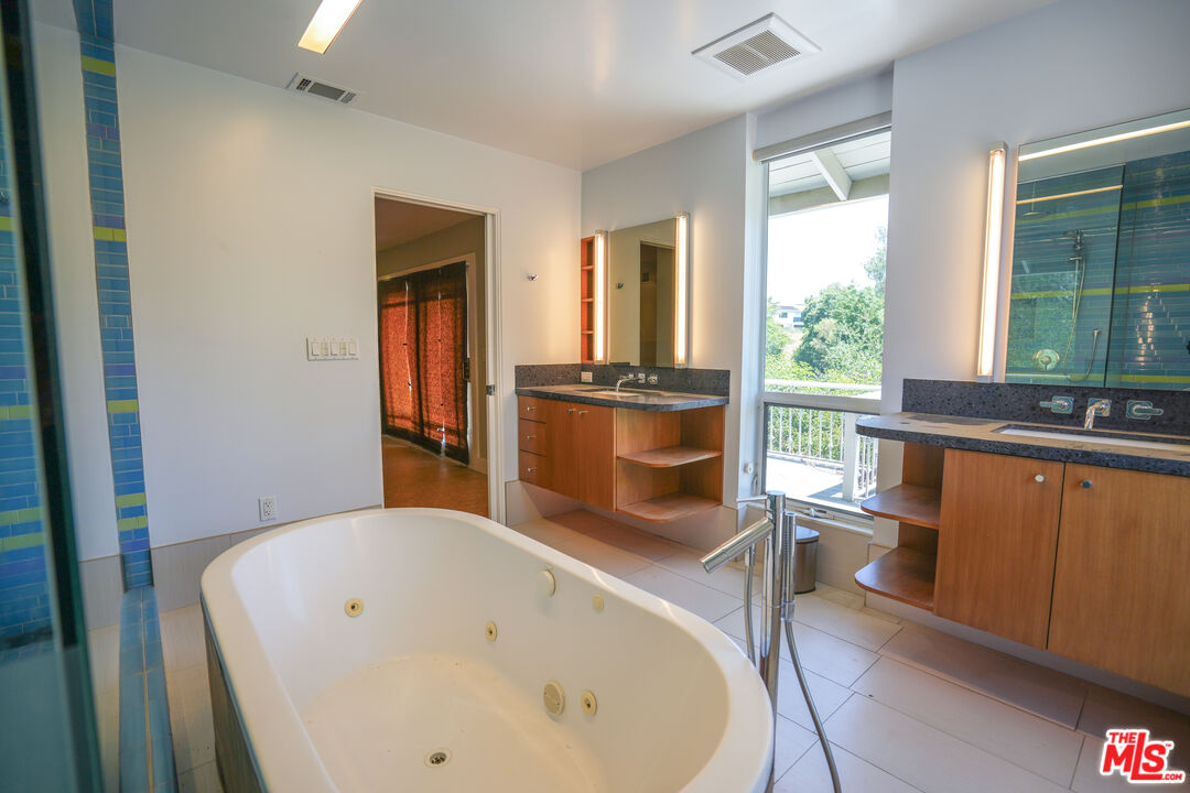 19616 Pine Valley Ave