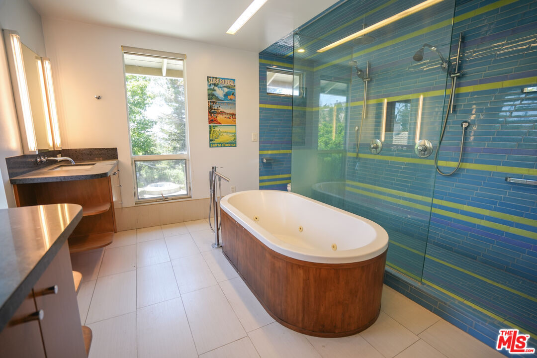 19616 Pine Valley Ave