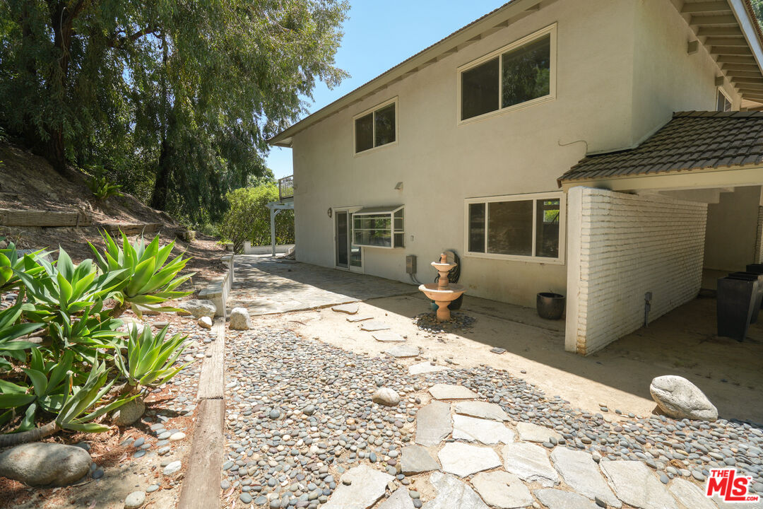 19616 Pine Valley Ave