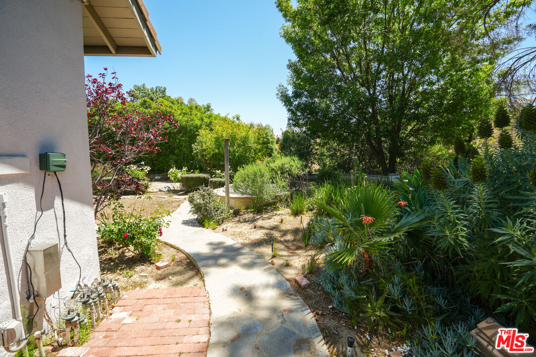 19616 Pine Valley Ave