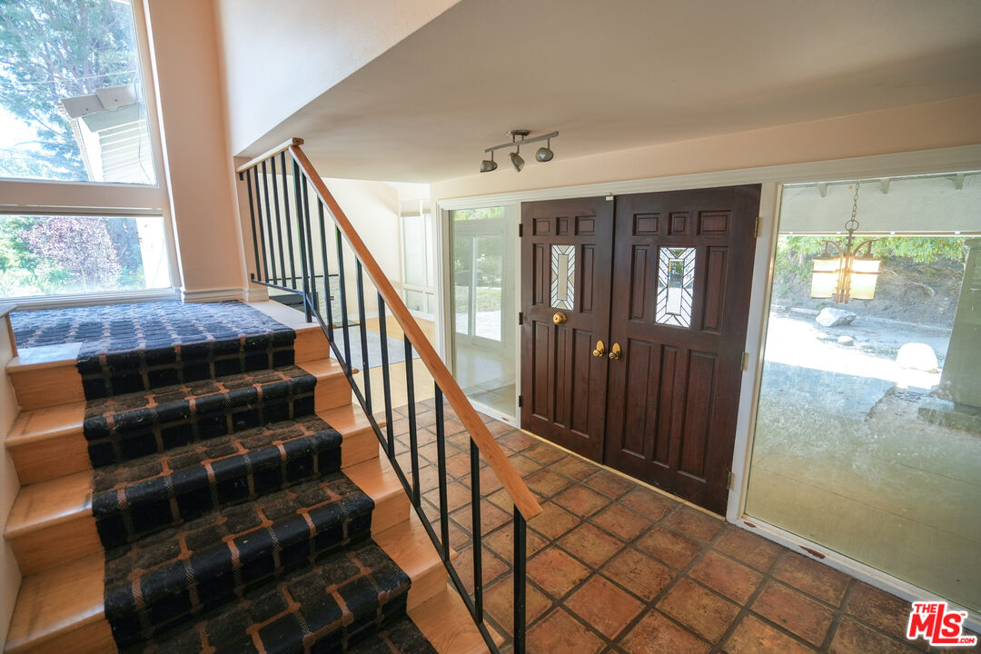 19616 Pine Valley Ave