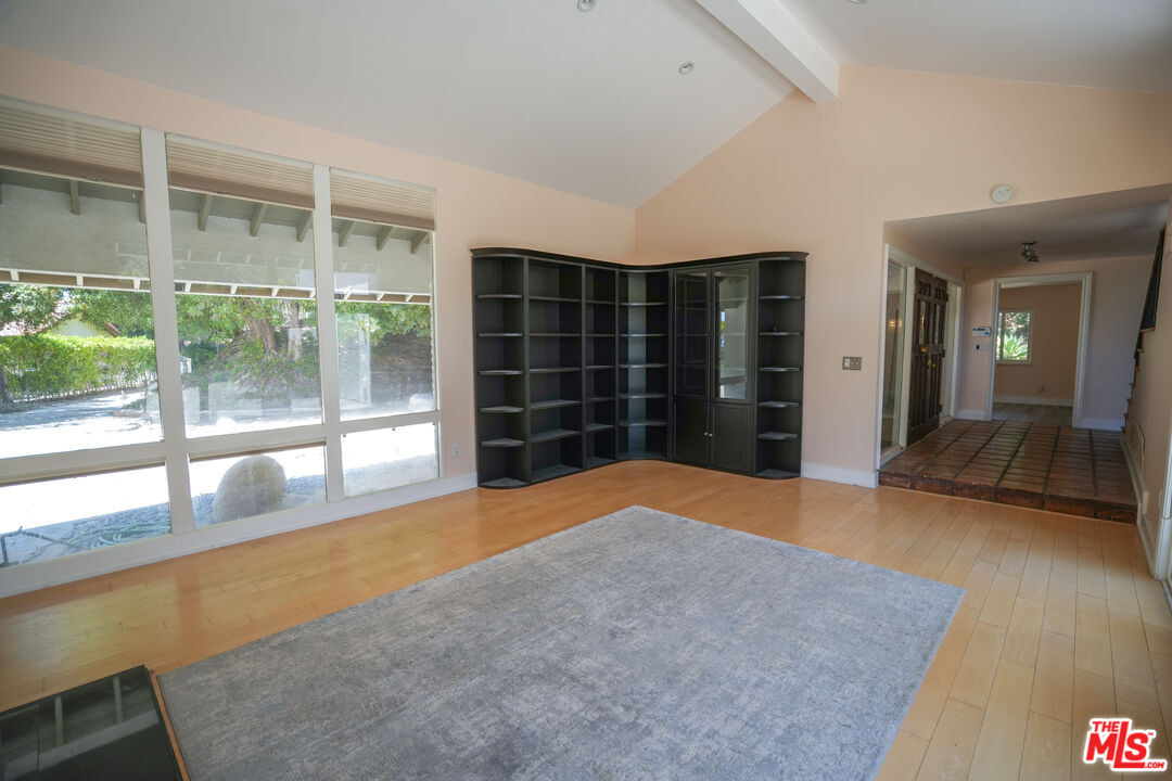 19616 Pine Valley Ave