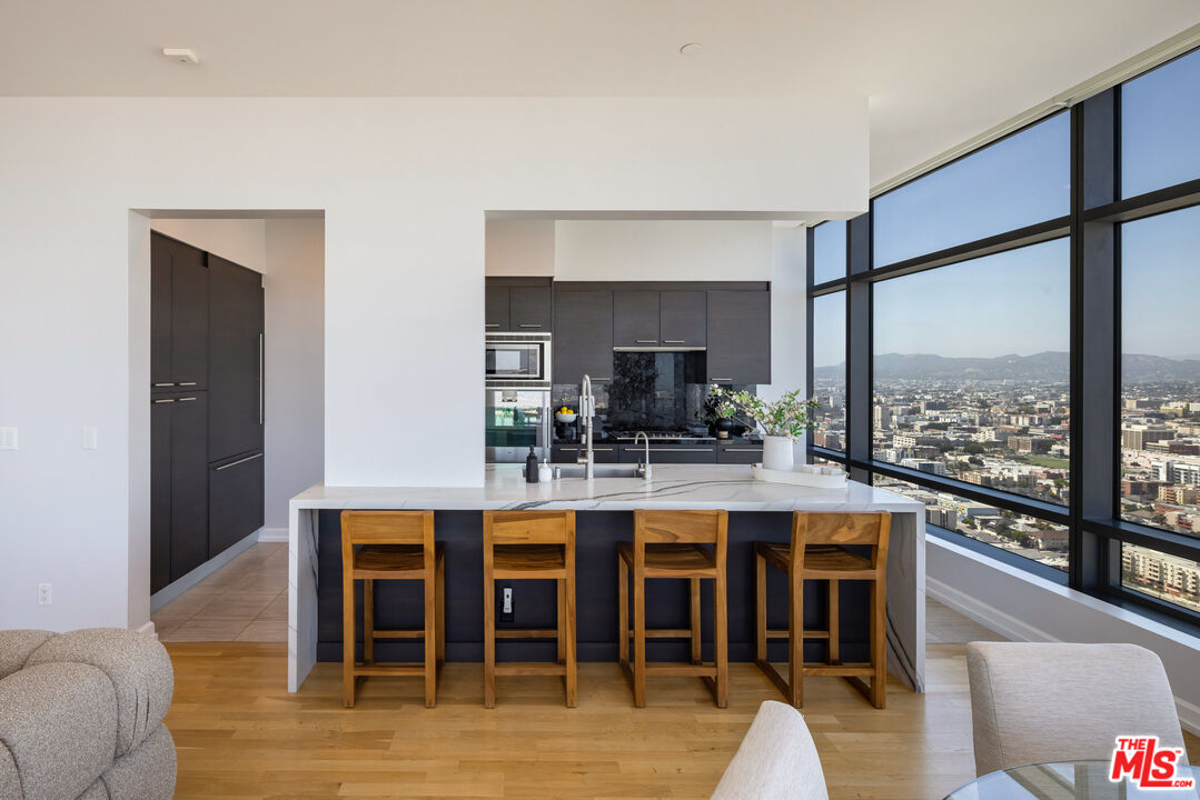 900 W Olympic Blvd Unit: 38K