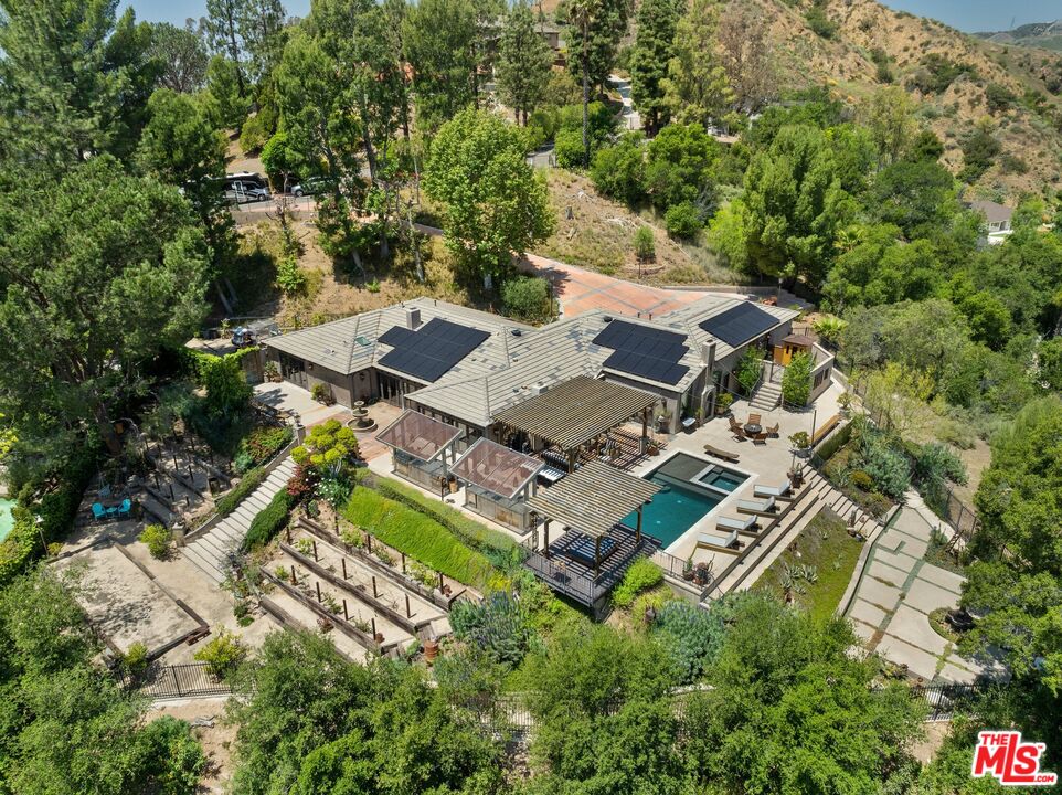 7634 E Diane Dr