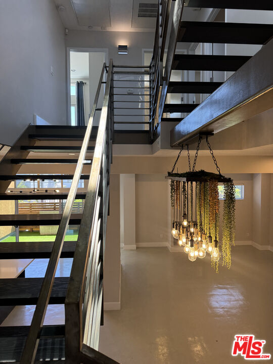 2216 Main St Unit: 204