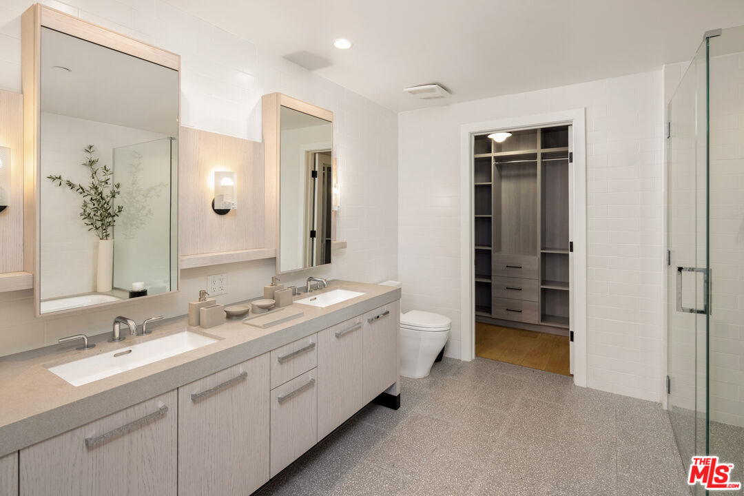 10777 Wilshire Blvd Unit: 402