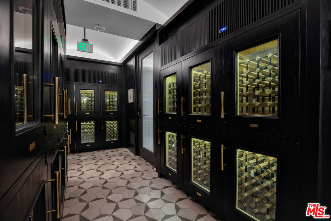 10777 Wilshire Blvd Unit: 402