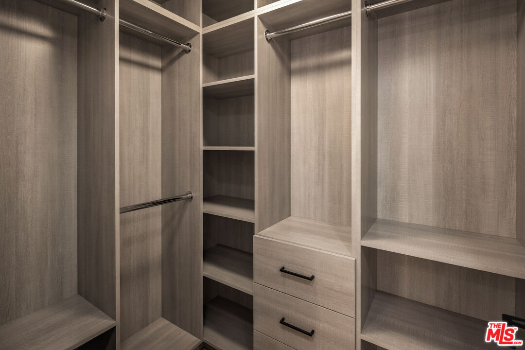 10777 Wilshire Blvd Unit: 402