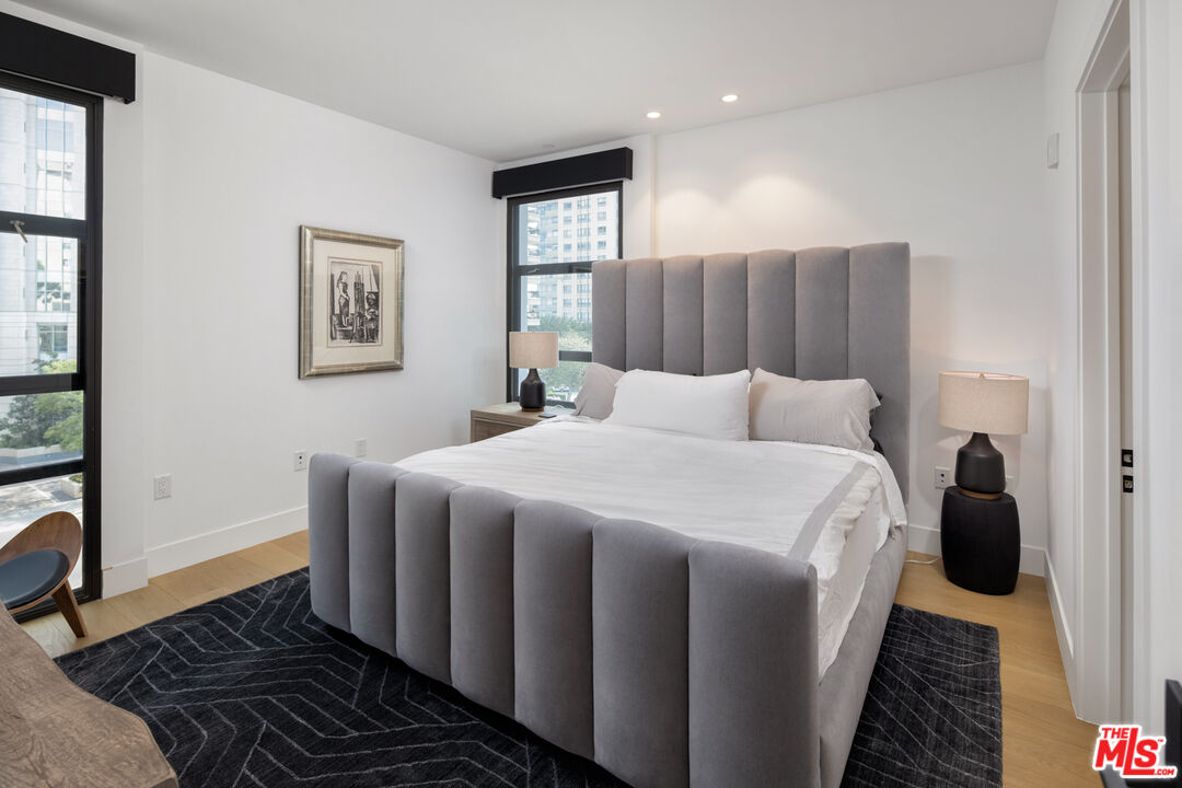 10777 Wilshire Blvd Unit: 402