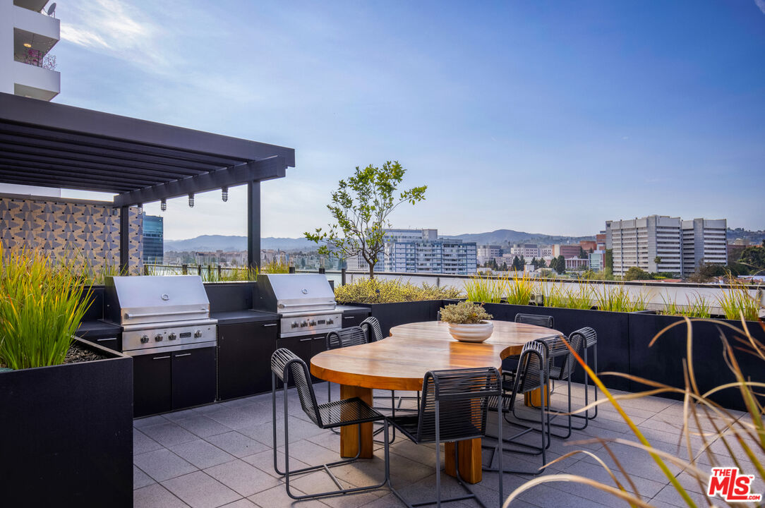 10777 Wilshire Blvd Unit: 402