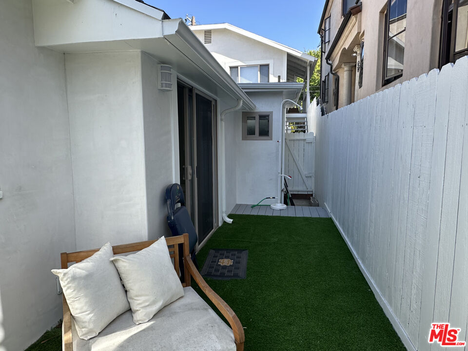 440 Howland Canal Unit: 1